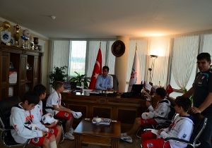 Çintımar'a Futbol Köy teşekkürü